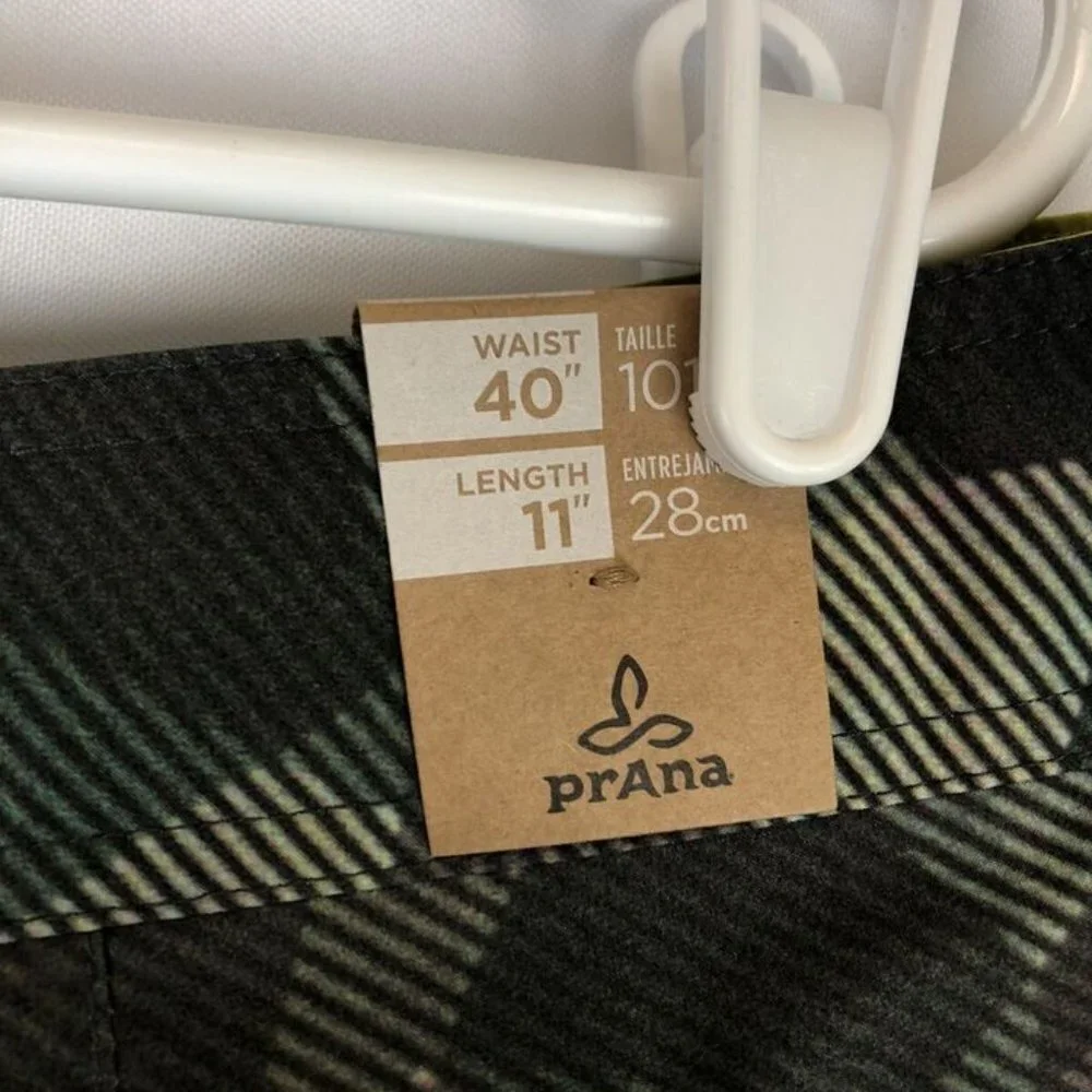 Prana Men’s 11 Inch Green Board Shorts Size 40, Swimwear